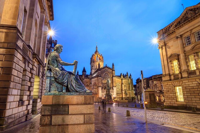 Royal Mile, Edinburgh Walking Tour with Audioguide - Greyfriars Bobby to Witches’ Well: Loyalty, Church Interiors, and Persecution Stories