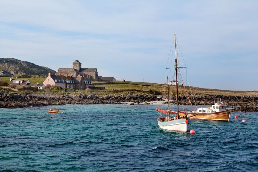Scotland: West Highlands, Mull and Iona 4-Day Tour - Tobermory as Your Base Camp: Color, Sea Air, and Realistic Walking Time