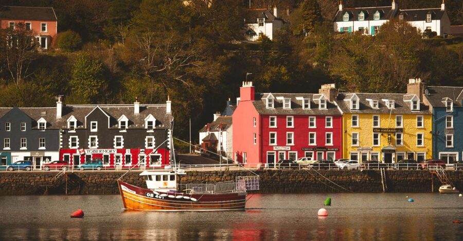 Scotland: West Highlands, Mull and Iona 4-Day Tour - Day 4: Oban, Inveraray Castle, and the Rest and Be Thankful View