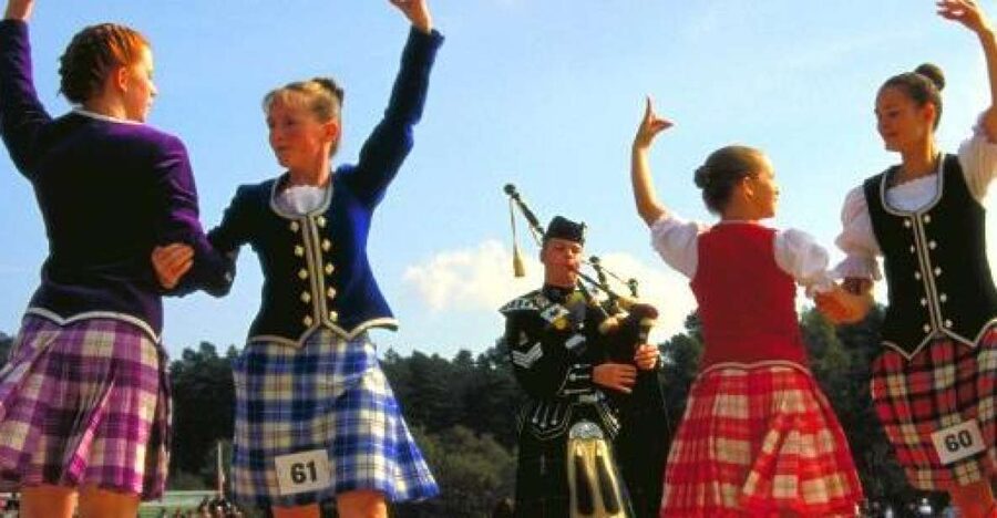 Scottish Highland Games Day Tour from Edinburgh - Seating, Standing, and the On-Site Reality Check
