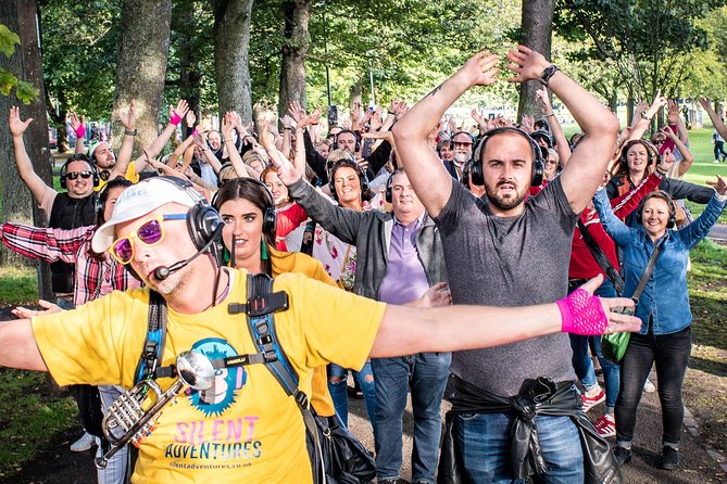 Silent Disco Adventure Tour - Stop-by-Stop: Royal Mile Landmarks to Scott Monument Singing