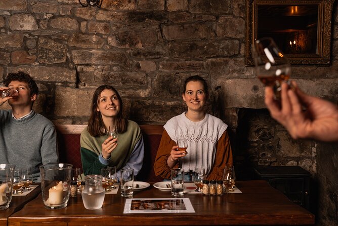 Small Group Edinburgh Whisky Tour and Tasting - The Souvenir Value: Your Included Glencairn Glass