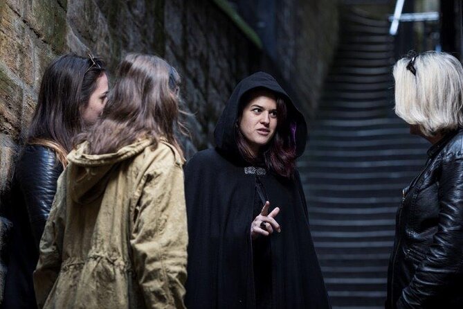 Small Group Ghost Tour incl. Underground Vaults & free drink in Megget's Cellar - Old vault details you might miss without a guide