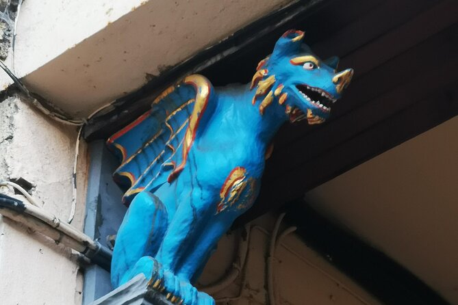 Small Group Walking Tour with Hidden Walks Author in Edinburgh - The Royal Mile thread: JK Rowling, witches, and big ideas