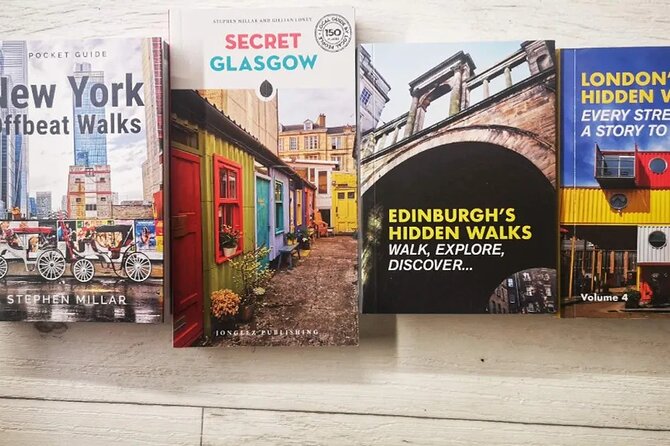 Small Group Walking Tour with Hidden Walks Author in Edinburgh - Meeting at Castlehill: how to start smoothly