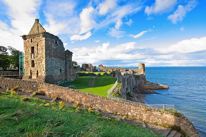 St Andrews & Cliffs and Dunnottar Castle in Spanish. - Falkland: Outlander Inverness vibes without the crowds