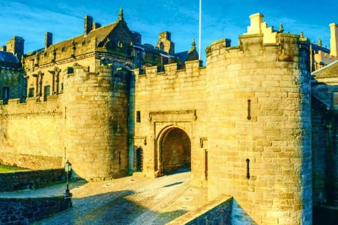 Stirling Luxury Private Day Tour from Edinburgh - Historic Culross: a time-travel break in 16th-century looking streets