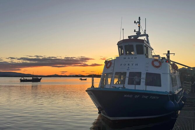 Stunning 90-Minute Firth of Forth Sightseeing Cruise Adventure - Inchcolm Island and the Abbey: what landing passes let you do