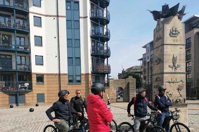 Stunning Edinburgh E-bike Tour max 10 people small group - Scottish Parliament + Holyrood Palace: Where the Guide Sets the Scene