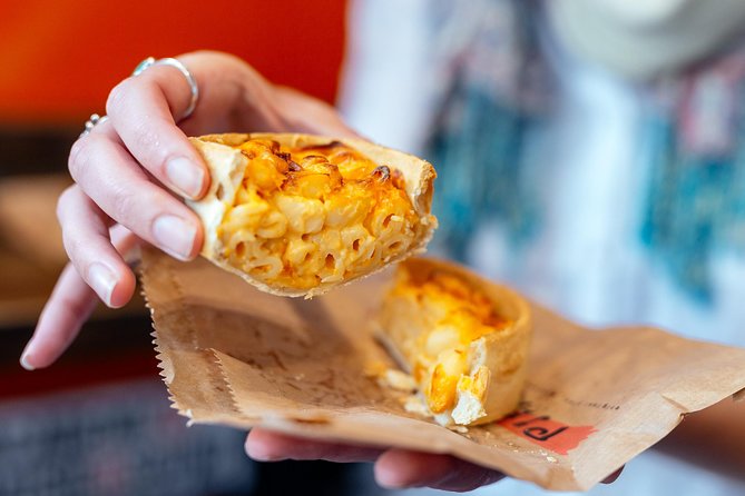 The 10 Tastings of Edinburgh With Locals: Private Food Tour - Entering Edinburgh through food and the Royal Mile route