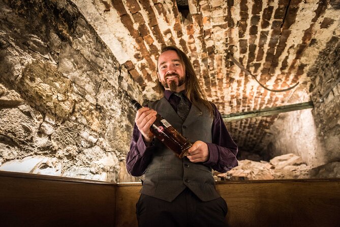 The Best Harry Potter Tour & Whisky Experience - Elephant Café, Edinburgh Castle views, and the Diagon Alley feeling
