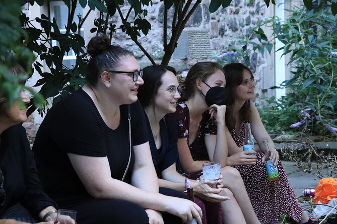 The Edinburgh Literary Pub Tour - Outdoor stops and why they matter
