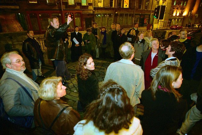 The Edinburgh Literary Pub Tour - Walking level: manageable, but don’t ignore it