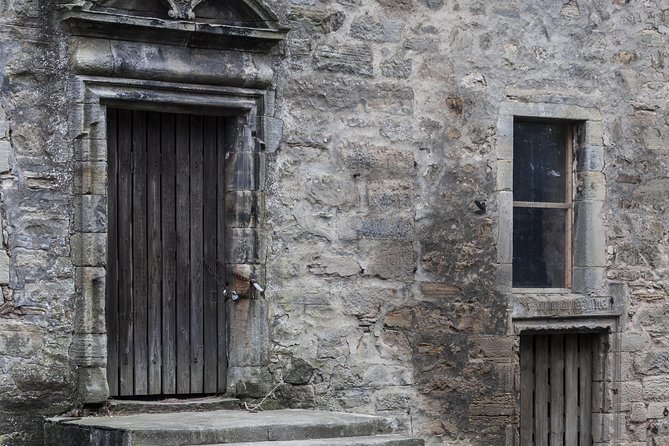 The Outlander 1 Day Experience - Stop 5: Midhope Castle and the Lallybroch archway photo