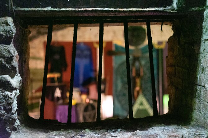 Underground Vaults Walking Tour in Edinburgh Old Town - The stairs, the step, and what to wear for cold stone