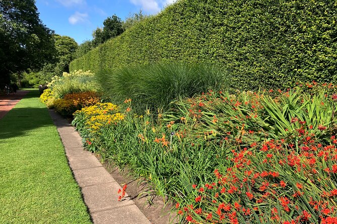 Walk Dean Village, New Town & Royal Botanics - Circus Lane: the quiet photo stop you can’t fully predict