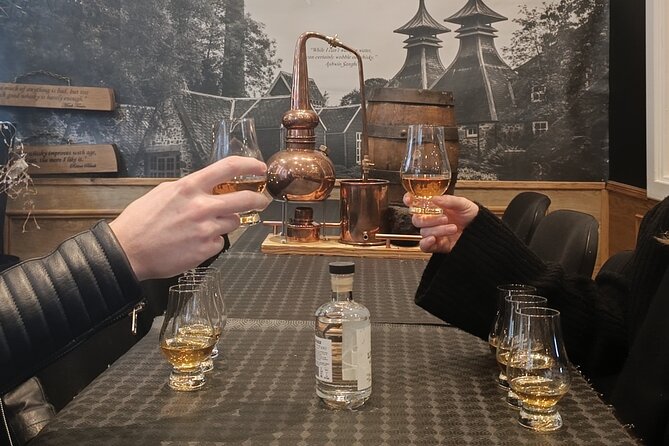 Whisky tasting experience - Small group size: better conversations, less waiting